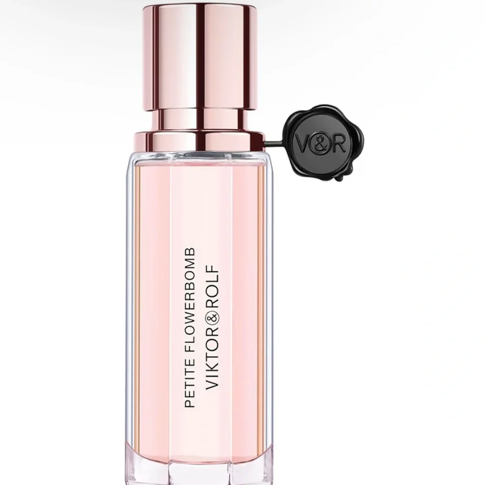 Viktor & Rolf Petite Flowerbomb - Picture 1 of 5